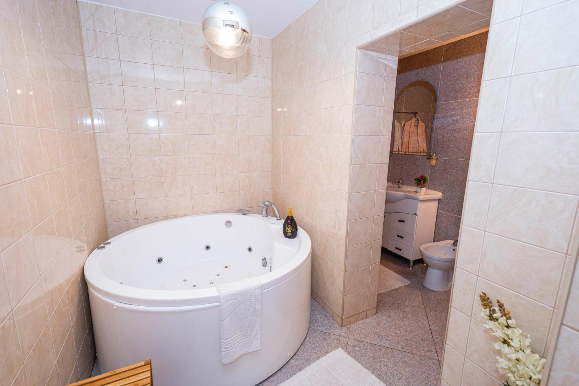 Noblesse Suite Galati  Luaran gambar